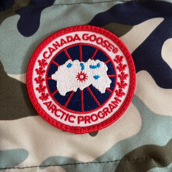 Canada Goose limited edition Vest - Picture 3 of 9